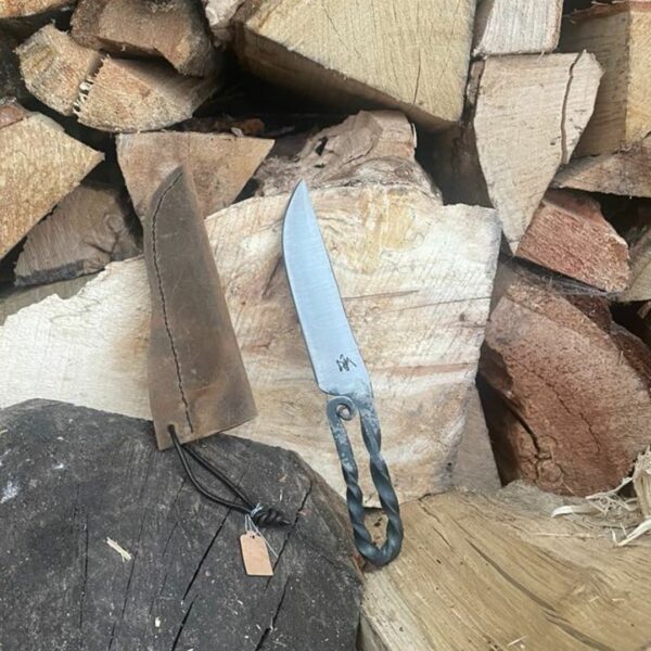 Couteau brut de forge