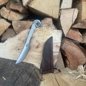 Couteau Brut de forge martelé