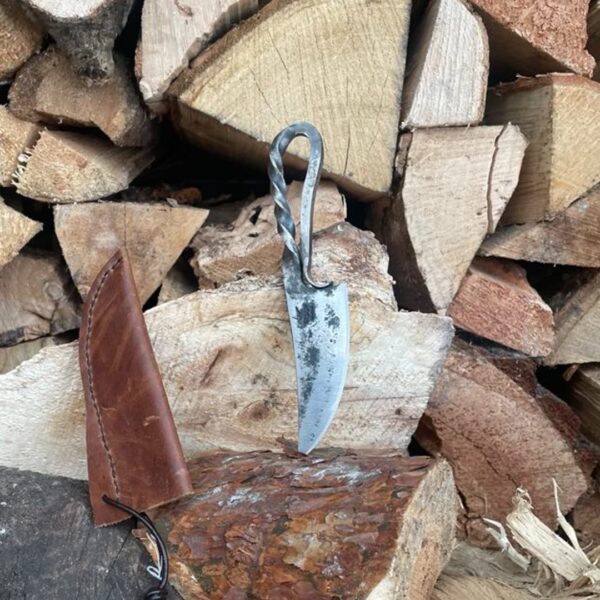 Couteau brut de forge