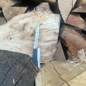 Couteau Brut de forge martelé